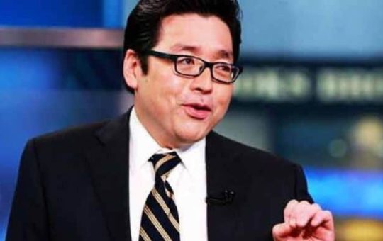 Investing in Bitcoin Still Makes Sense, Says Tom Lee