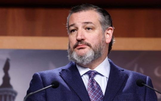 Here's Why Senator Ted Cruz Likes and Owns Bitcoin