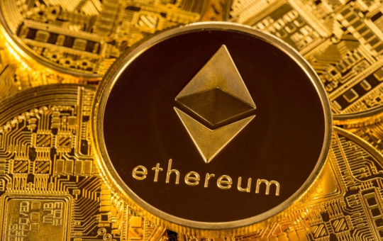 Ethereum Fluctuates as Crypto Market Struggles With Bearish Sentiments