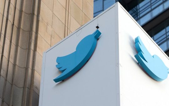 Two Twitter Alternatives Take Flight This Week—What Are Spill and Threads?