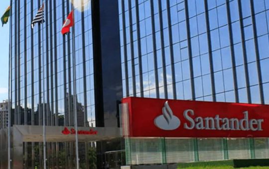 Santander Launches BTC, ETH Services to High-Net-Worth Clients (Report)